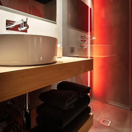 The Black Boutique -- Turistea Hotel Zaragoza