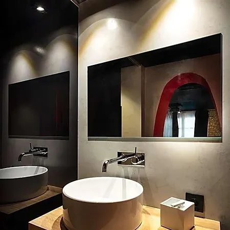 מלון The Black Boutique -- Turistea 4*